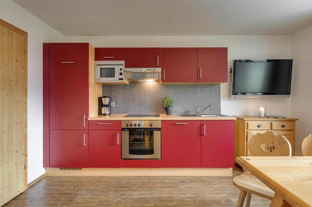 Apartment In Fuegen With A Shared Wellness Exteriér fotografie